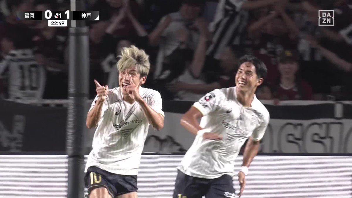 “飛び道具”炸裂🔥 まるでコーナーキックのような弾道🌈 ジエゴの“超ロングスロー”から エース大迫勇也が先制弾! 🏆明治安田J1リーグ第1節 🆚福岡×神戸 📺DAZN ライブ配信中 #Jリーグ #だったらDAZN #Jリーグ新開幕