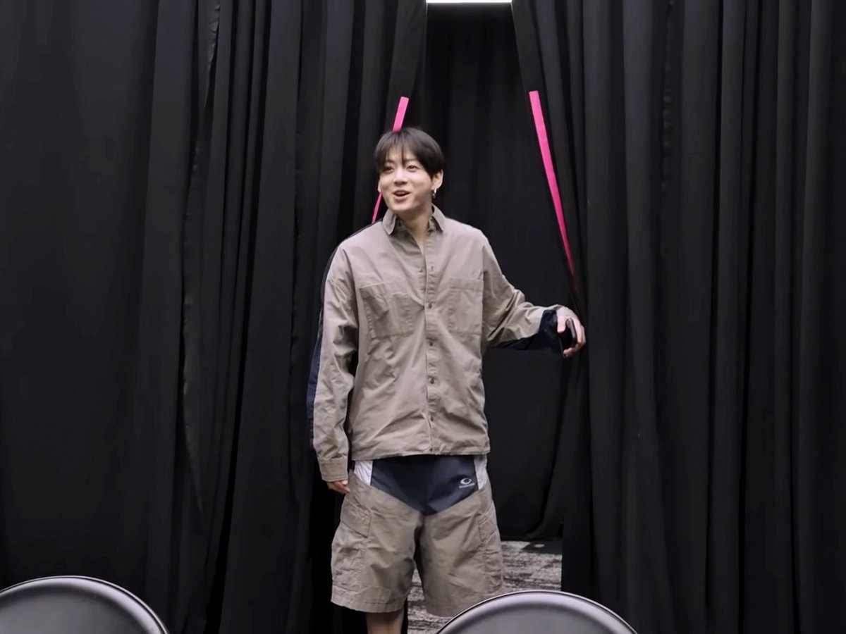 🐱: jungkook, why are you eating so little? 🐰: what? 🐱: why are you eating so little? 🐰: 🧍🏻🥺 🐰: i ate earlier *giggles* 🐱: oh, so this was your second round? 😊