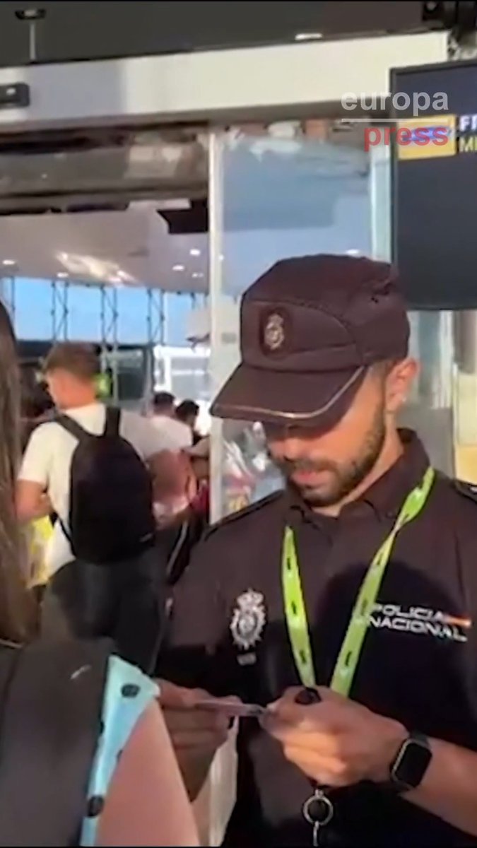 🇪🇸🇮🇹 España recupera los controles fronterizos a los viajeros procedentes de Italia tras el pulso entre ambos países por Schengen. Así se están realizando