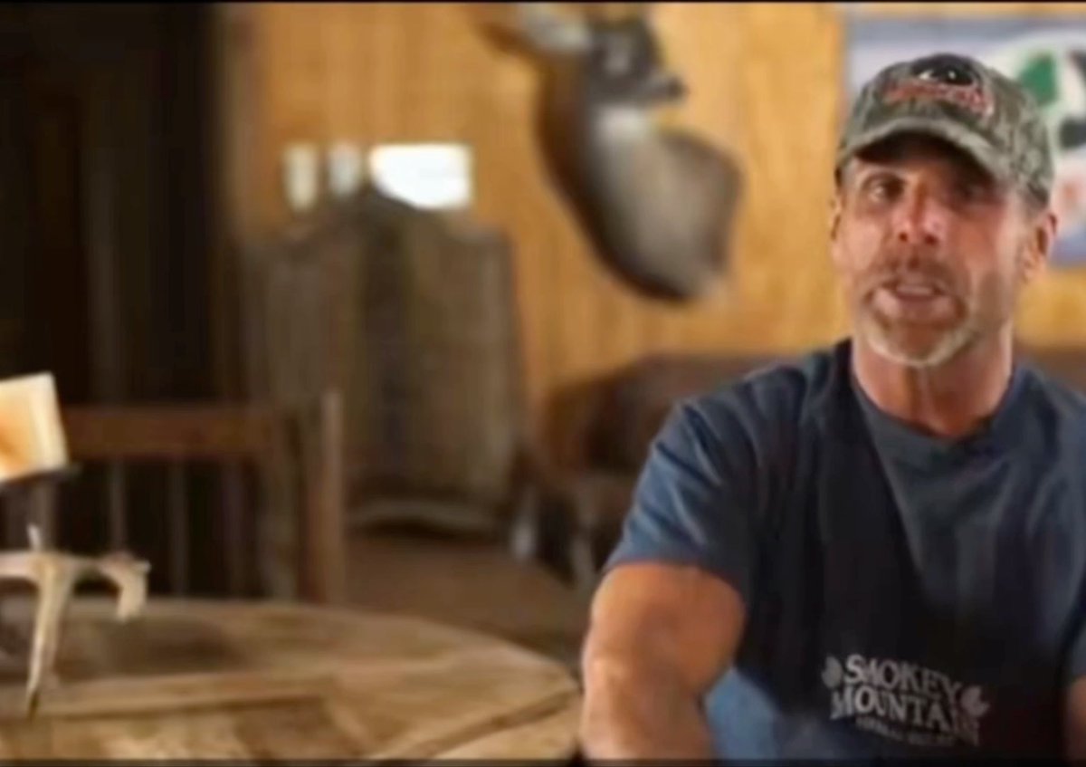 Shawn Michaels revealed when he came back to WWE they originally wanted him on Smackdown But he rejected and took a pay cut because it would have interfered with his church activities and his wife’s bible study.