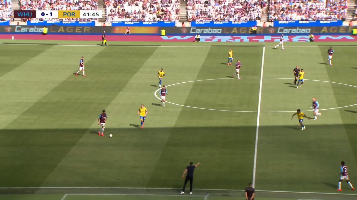 West Ham have answered back as Taty Castellanos scores after an excellent bit of skill from Mohamadou Kante ⚽️