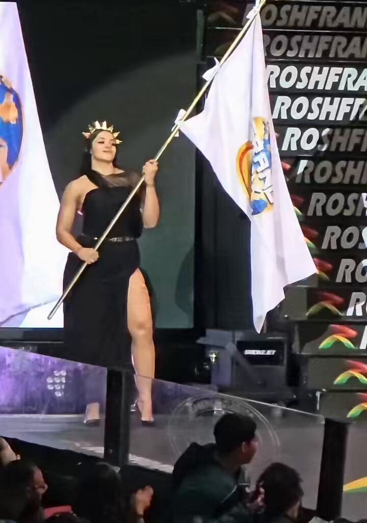 the type of woman you would build a house for with your bare hands