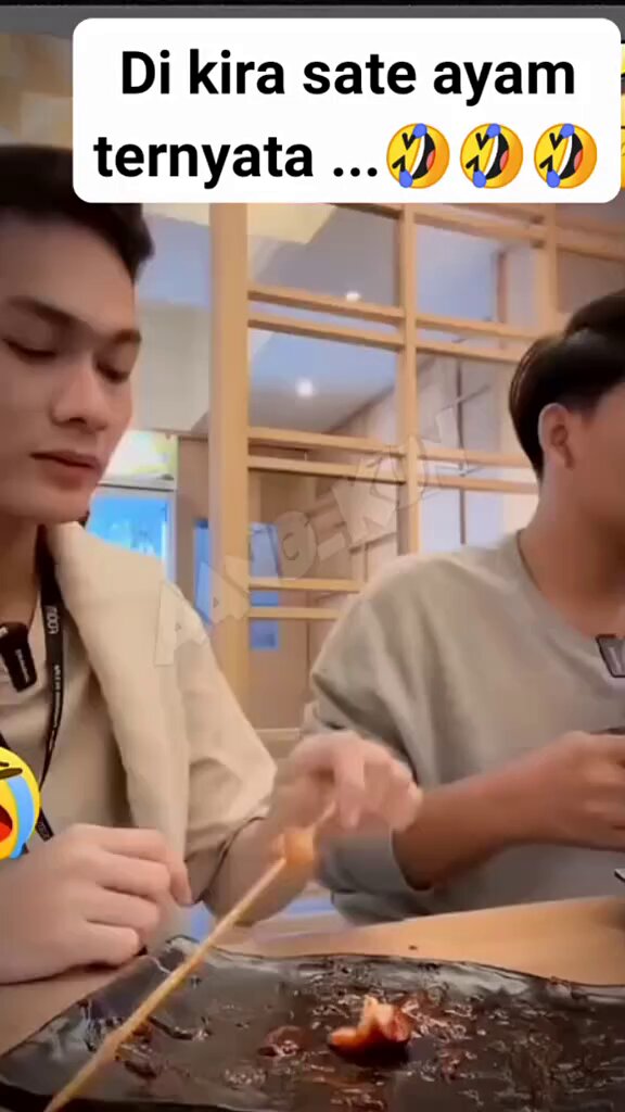 Ternyata Sate Babi..🤣🤣