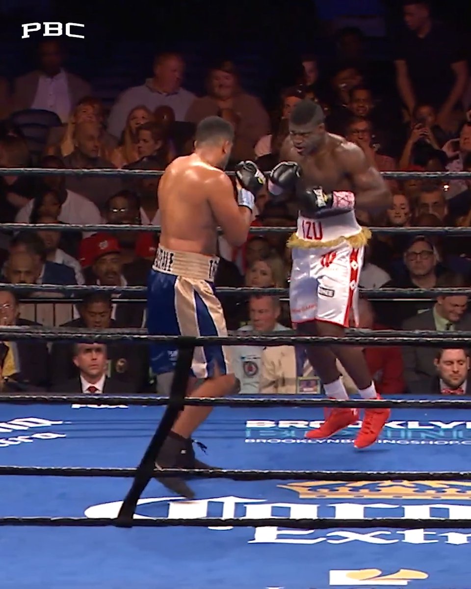 HEAVYWEIGHT CHAOS 🤯 The Ring's 2017 Round of the Year saw Dominic Breazeale floor Izu Ugonoh in the third, before finding himself in serious trouble just a minute later 😳 Breazeale went on to win the bout with a knockout in round five 💥