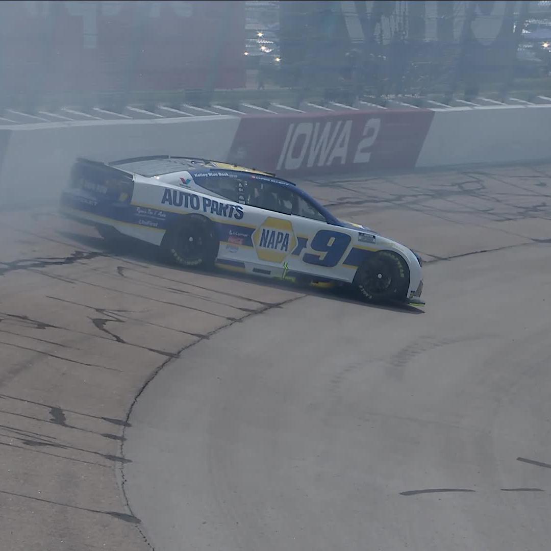 Look away, Chase Elliott fans. The No. 9 Chevrolet spins and hits the outside wall in practice.