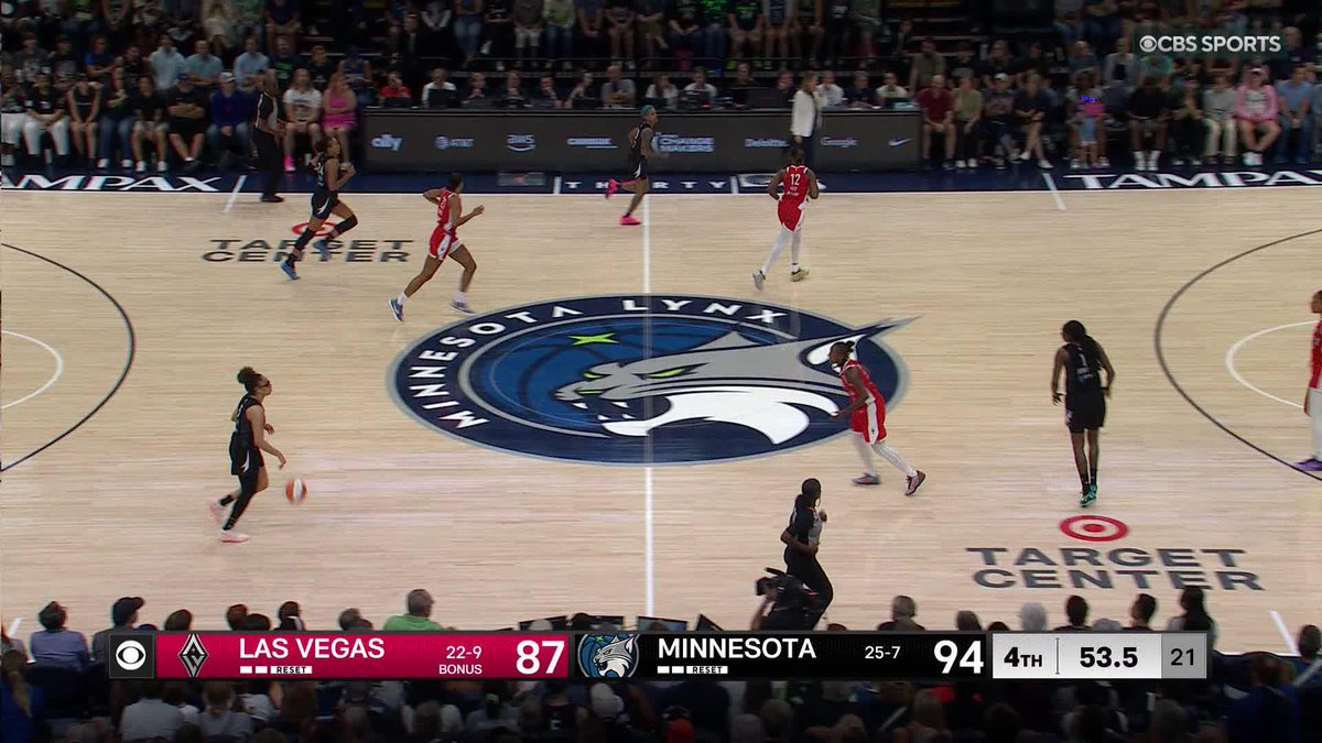 Olivia Miles goes around Jewell Loyd and A'ja Wilson, makes it look easy.