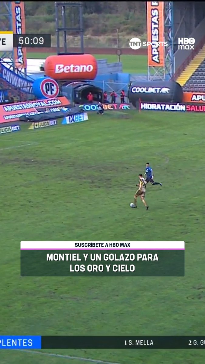 😱💥⚽ ¡EMBARRADO Y TODO! Nicolás Montiel hizo un verdadero golazo para anotar el cuarto tanto de Everton ante Huachipato, en este #MatchdaySábado por la #LigaDePrimeraMercadoLibre 2026. Disfruta lo mejor del fútbol chileno. Suscríbete a #TNTSportsenHBOMax 📲💻 Link en la BIO 📍