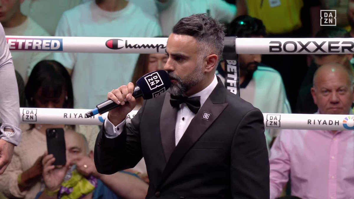 Callum Simpson makes his way into the ring! ⚡ #WilliamsonSimpson2 | Live NOW on DAZN ▪️