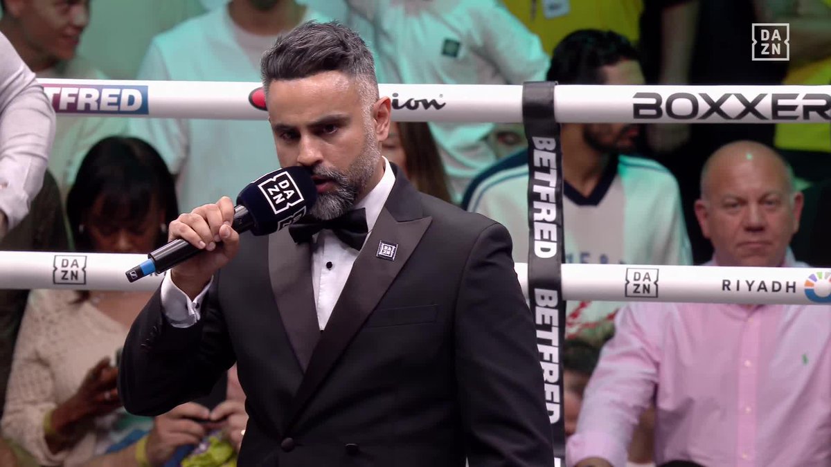 THE REMATCH BEGINS NOW! Troy Williamson is now in the ring ‼️ #WilliamsonSimpson2 | Live NOW on DAZN ▪️