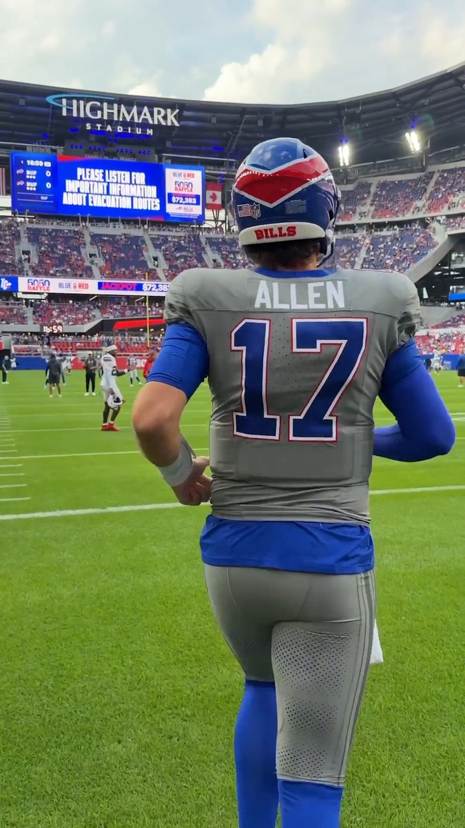 First Josh Allen run out in Highmark Stadium. 🤩