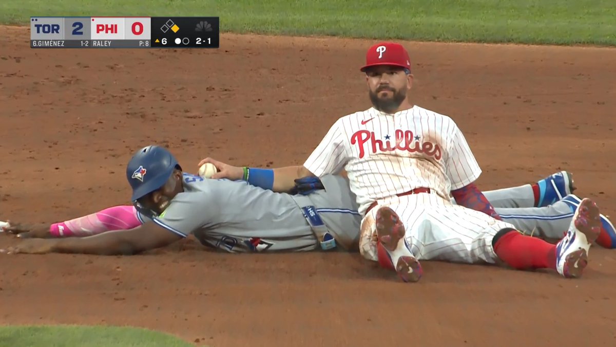 Textbook tackle here from former Middletown High School middle linebacker, Kyle Schwarber