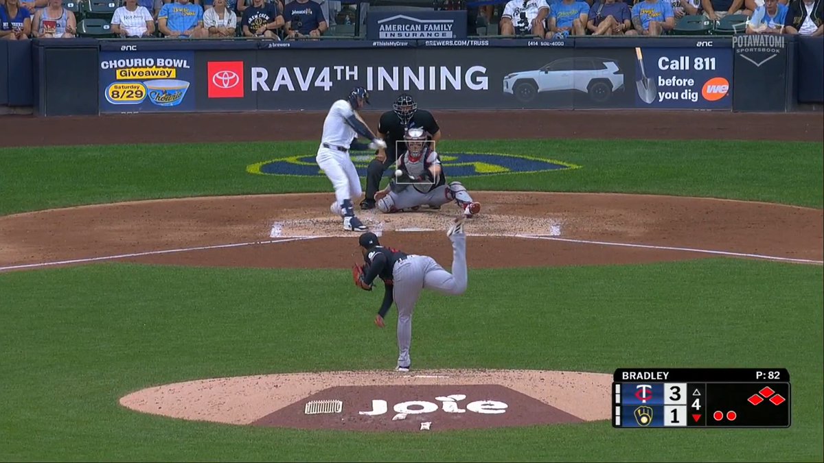 Brice Turang rips a two-out game-tying hit to tie the game for the Brewers
