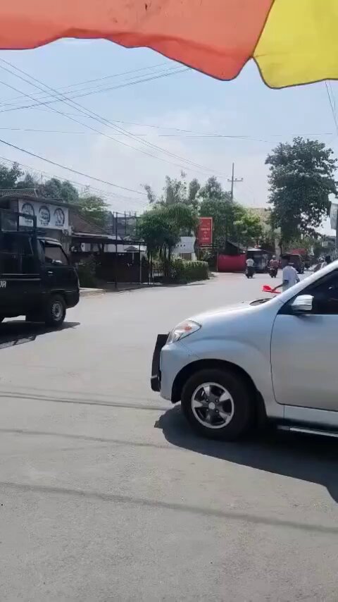 ketika pria beli lotis tapi uangnya kurang 2rb 📱: ndohfrddk_
