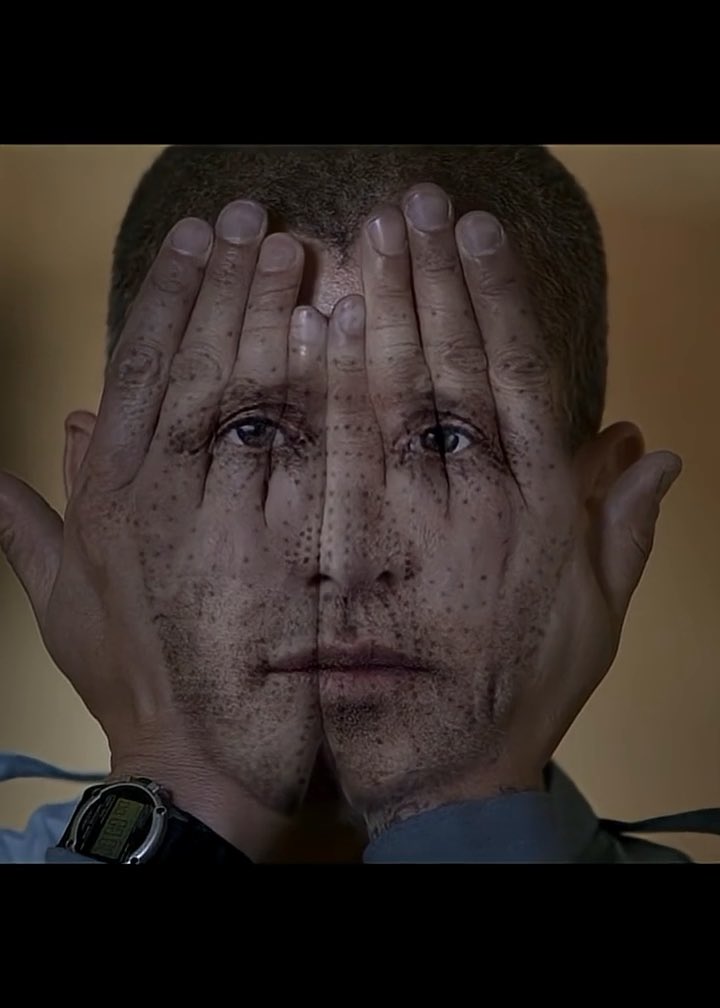 I do not remember this scene from Prison Break.