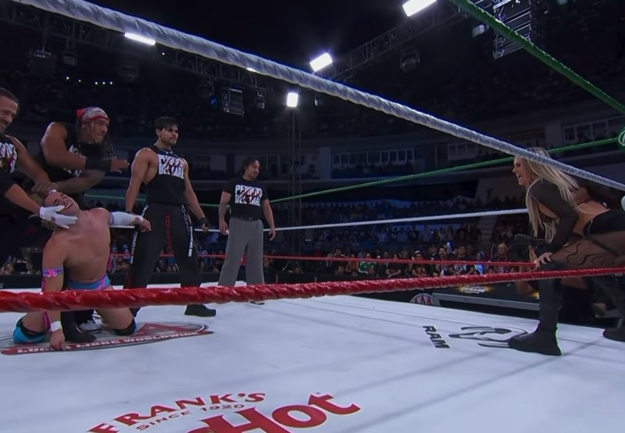 PERROS DEL MAL JUST ABSOLUTELY DESTROYED JACK CARTHWEEL IN THE MIDDLE OF THE RING. #AAAVeranodeEscandalo