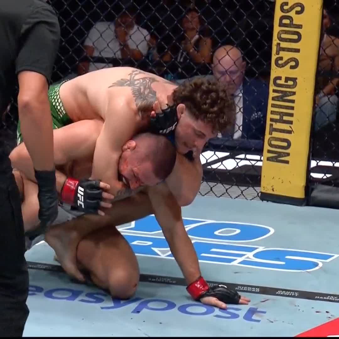 Que vitória ABSURDA de @QuillanSalkilld! 🤯🤯🤯🤯 #UFCVegas120 [ Assista o evento no @ParamountPlusBR ]
