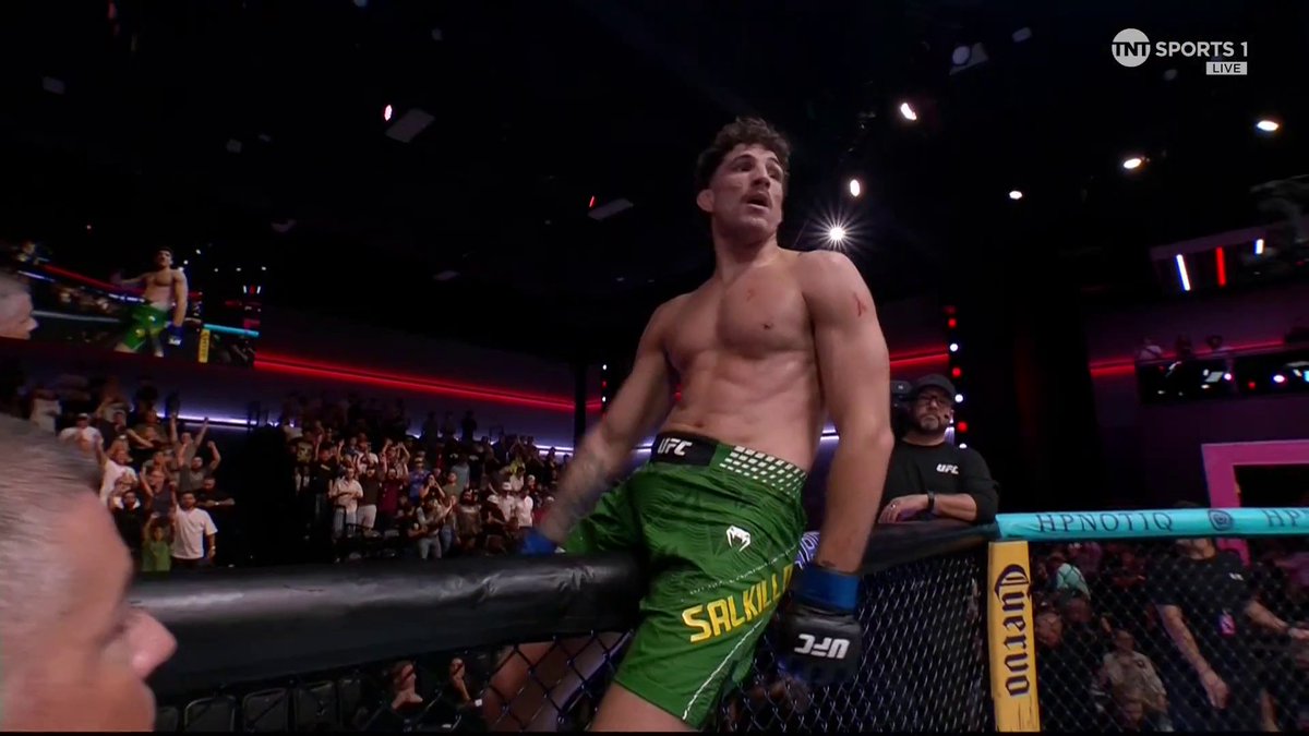 UNREAL PERFORMANCE BY QUILLAN SALKILLD! 😤 Salkilld submitted Mateusz Gamrot in the first round of the main event! #UFCVegas120 | Stream TNT Sports on HBO Max