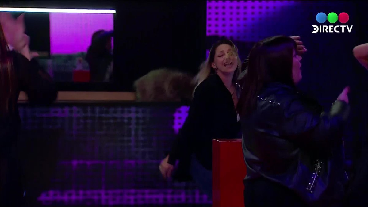 En lo oscuro no se veeee 🫣🎹 🎶 Disfrutá de la fiesta EXCLUSIVA de #GranHermano #GHxDGO 🥳 Contratá DGO: 📺✨