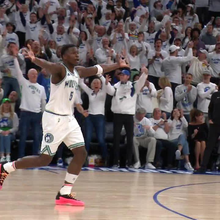 2024 Playoff Atmosphere man KD was free eats for Ant 🍽️