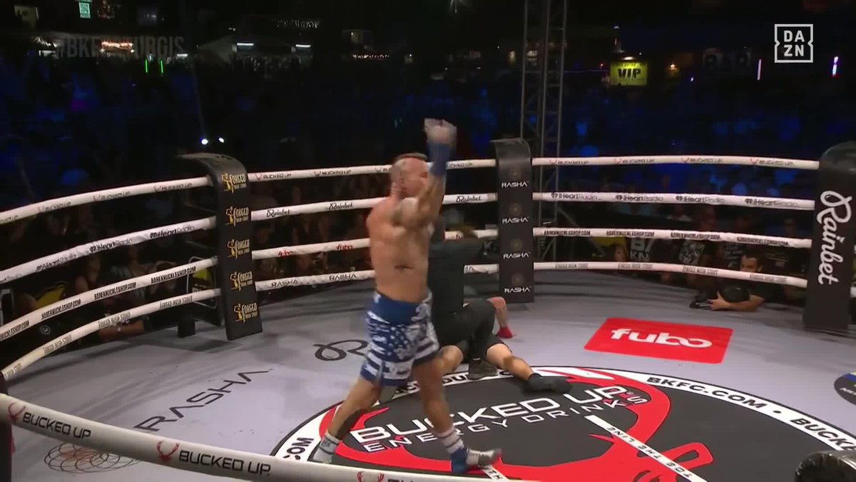 These BKFC knockouts man WHAT THE HELL😭😭😭😭
