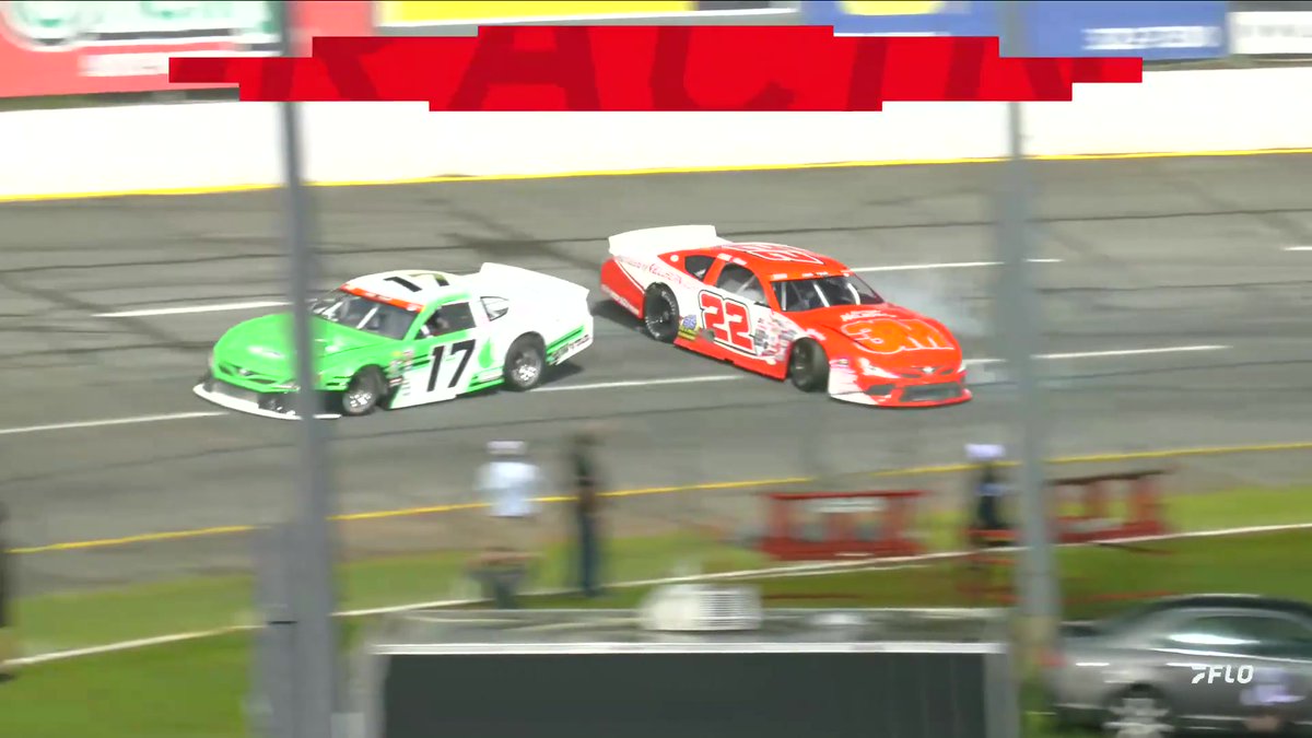 🚨 Corey Heim spins while battling for the lead at Hickory Motor Speedway! CARS Tour #CARSTour