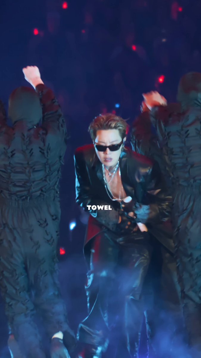 THIS FANCAM HELLO?!!?!?! THE AURA IS RADIATING!!