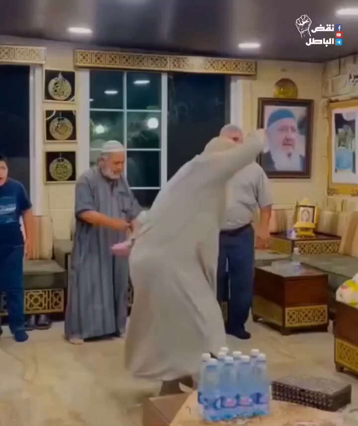(( الَّذِينَ ضَلَّ سَعْيُهُمْ فِي الْحَيَاةِ الدُّنْيَا وَهُمْ يَحْسَبُونَ أَنَّهُمْ يُحْسِنُونَ صُنْعًا ))