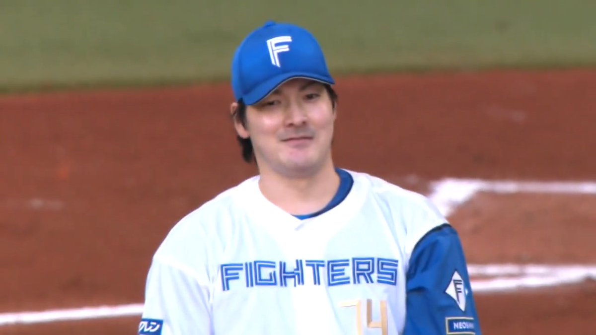 先制点は絶対やらん‼‼‼ 1死三塁で出た #有原航平 執念のライナーキャッチ😲😲 バックの #上川畑大悟 #水野達稀 も思わず拍手👏👏 #lovefighters #ベースボールLIVE で配信中[初月無料]