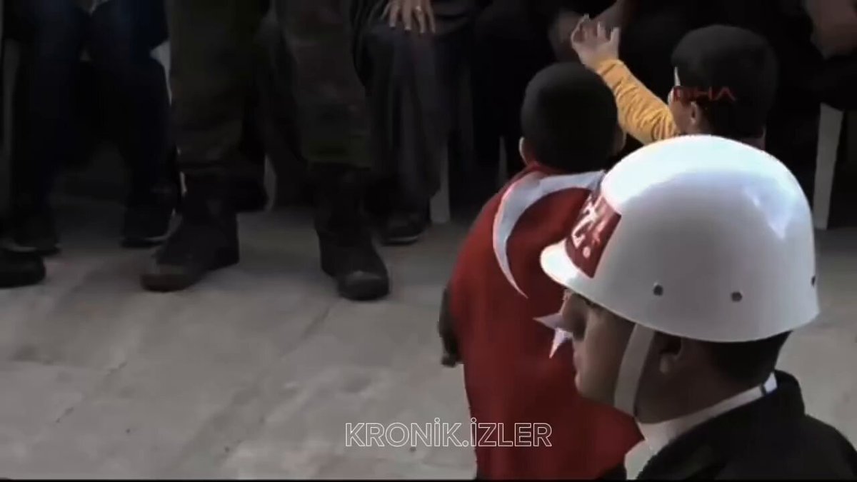 Unutamıyoruz efendim! Unutamıyoruz, kanımıza dokunuyor.