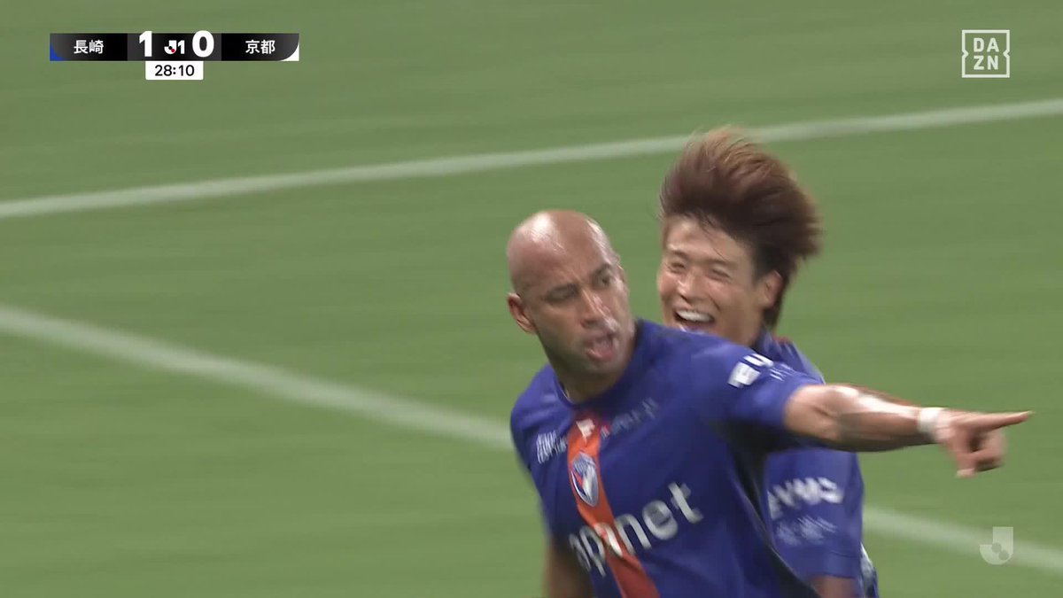 開幕からキレッキレ！ チアゴ サンタナが早くも2点目⚽️⚽️ 岩崎悠人の折り返しに左足を振り抜く 🏆明治安田J1リーグ第1節 🆚長崎×京都 📺DAZN ライブ配信中 #Jリーグ #だったらDAZN #Jリーグ新開幕