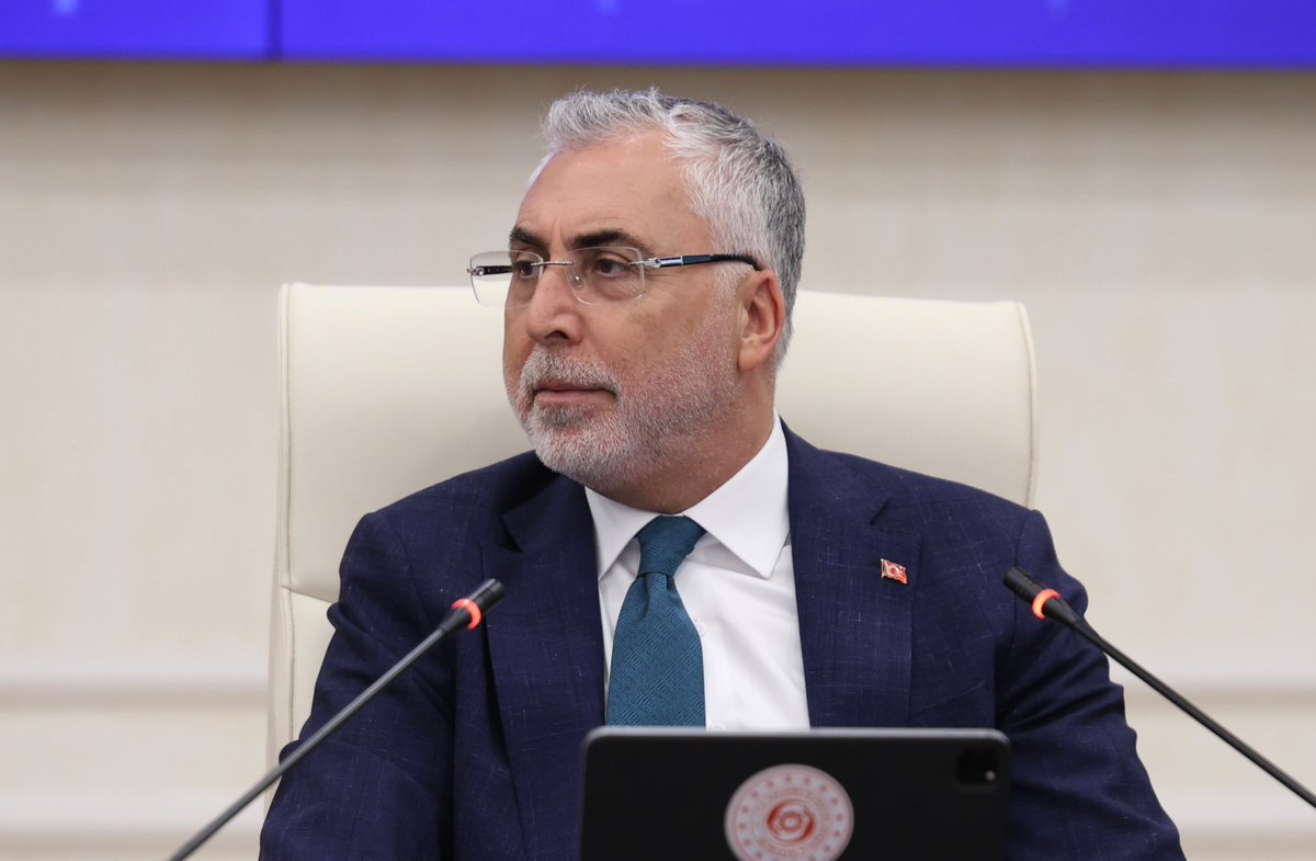 📍Yaklaşık 3,5 milyona ulaşan MYK Mesleki Yeterlilik Belgesi, ülkemizin nitelikli işgücü altyapısının güçlenmesinde önemli bir seviyeye ulaştığımızı göstermektedir.