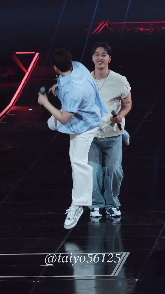 260809 THE RETURN 그리고 응징ㅋㅋㅋㅋㅋㅋㅋㅋㅋ 귀여워ㅋㅋㅋㅋㅋㅋㅋㅋㅋ #준호 #JUNHO #이준호 #LEEJUNHO