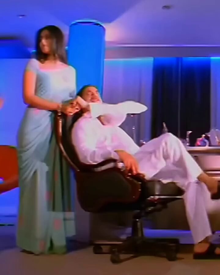 Nag uncle Tight pressing Anushka Shetty navel