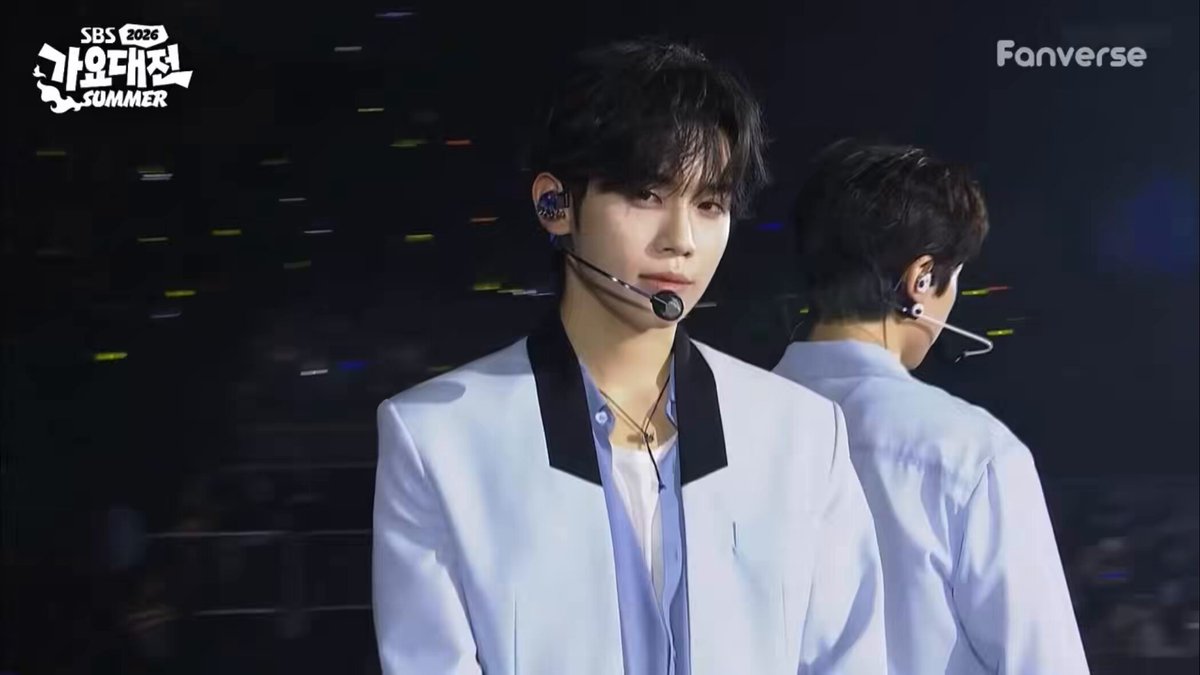 BBANGIZ DOING BLUE TOGETHER WHILE DRESSED IN MATCHING BLUE OUTFITS????