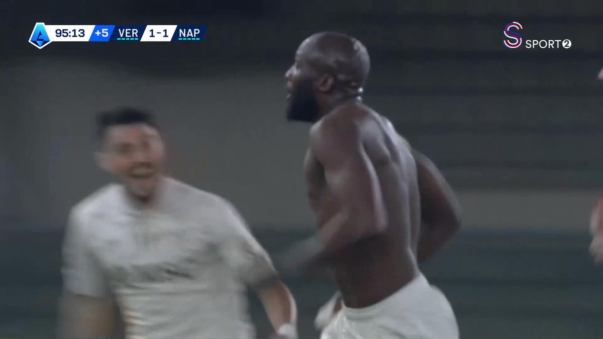 💥 Fenerbahçe'nin Santrafor adayları ve geçtiğimiz sezon performansları: 🇧🇪 Romelu Lukaku: 1 gol 0 asist 🇯🇵 Ayase Ueda: 26 gol 2 asist 🇬🇳 Serhou Guirassy: 22 gol 6 asist 🇳🇴 Alexander Sörloth: 20 gol 1 asist