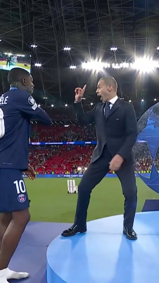 When UEFA President Aleksander Ceferin almost forgot PSG captain Marquinhos 😂 📺 Watch the Super Cup live on TNT Sports & HBO Max