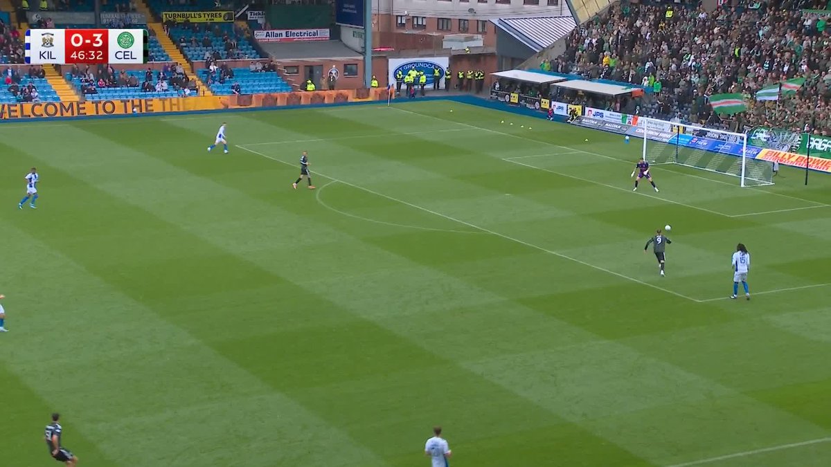 🫣 "An absolute HOWLER from the Kilmarnock keeper and Benjamin Nygren says 'cheers!'" Celtic make it FOUR after capitalising on a mistake by Max Stryjek ⤵️