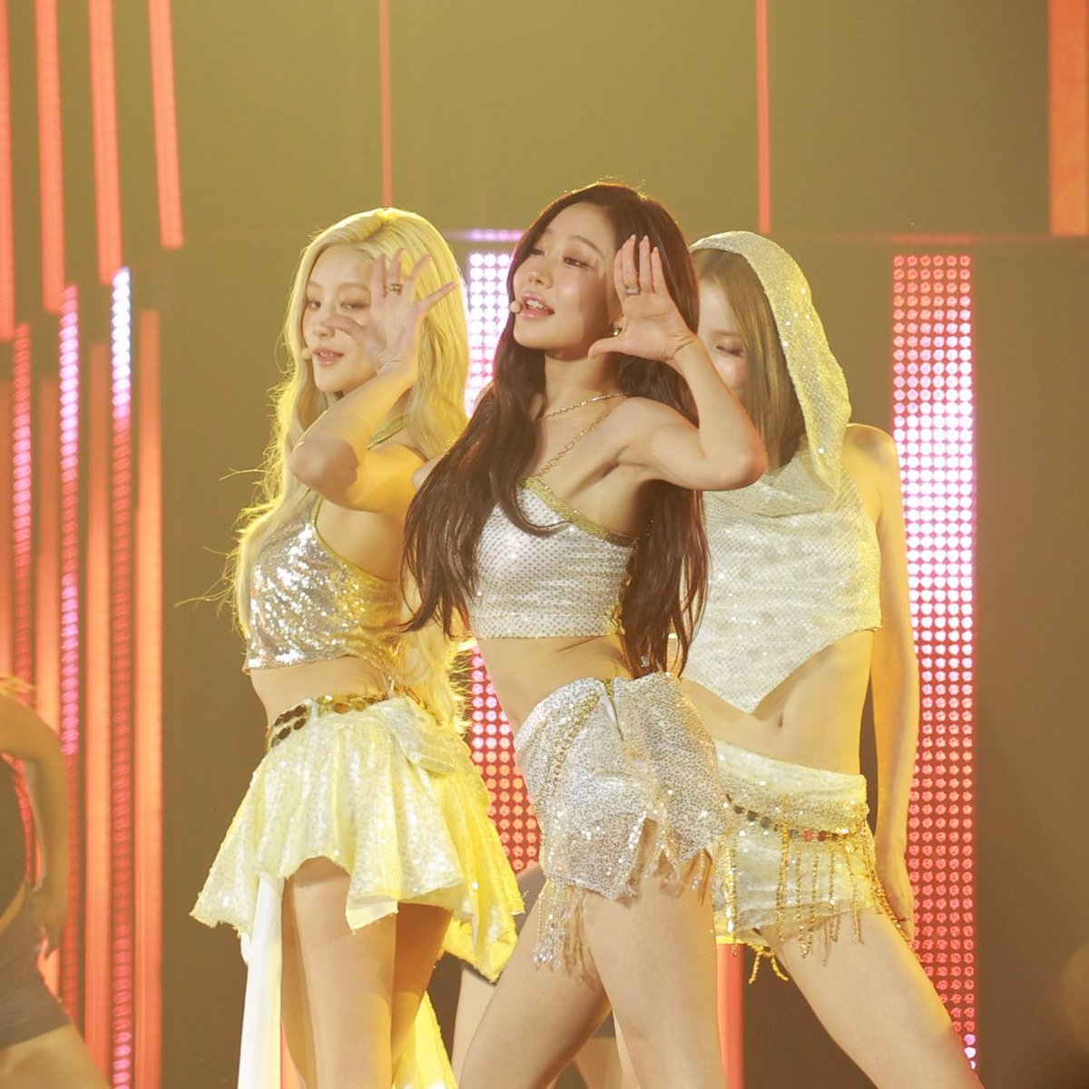 260809 SWEAT #JULIE #쥴리 #KISSOFLIFE #키스오브라이프