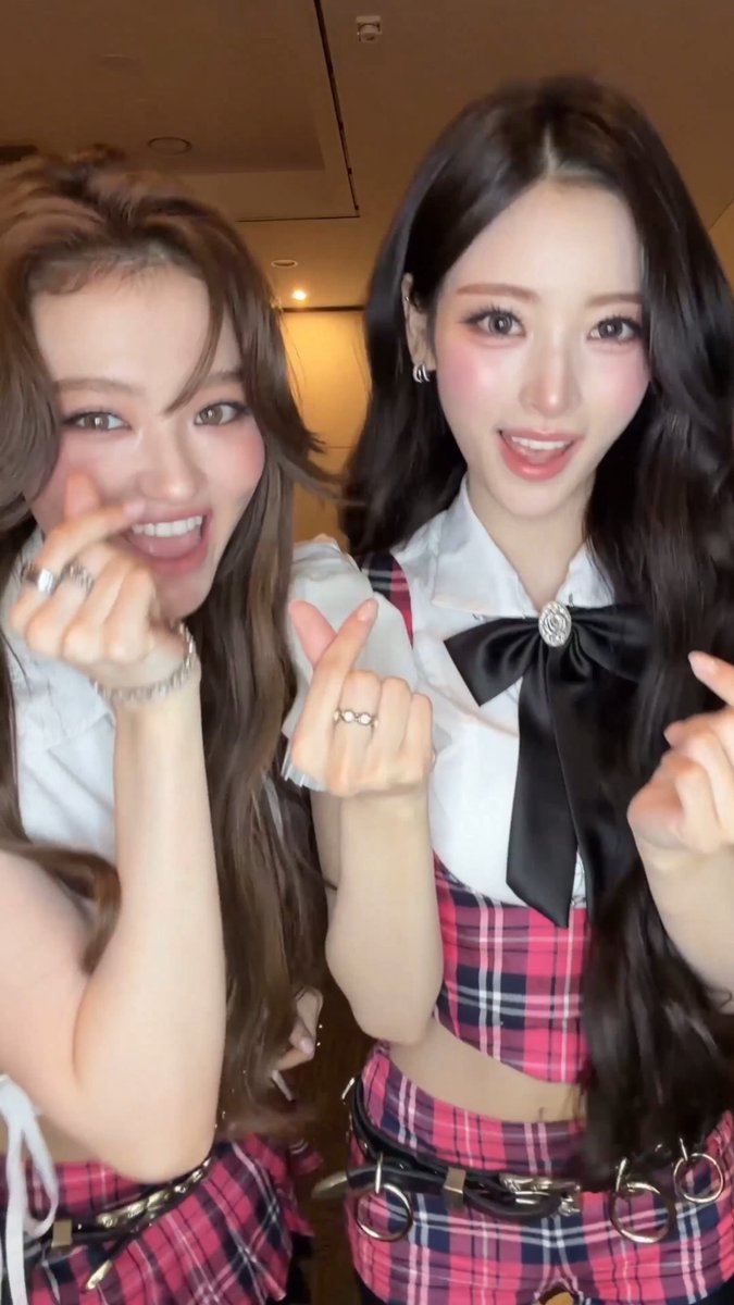 🍎 뭔데 자꾸 생각나? 💓 #MEOVV #미야오 #ANNA #안나 #ELLA #엘라