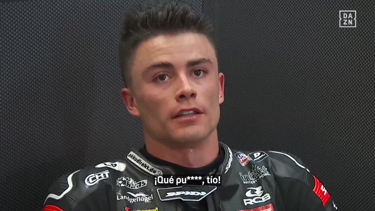 "¡Qué putada, tío! Pensaba que era la última vuelta" 😔 Manu González celebró antes de tiempo en la carrera de Moto2... y su reacción en el box lo dice todo #BritishGP 🇬🇧 #MotoGP 🏁