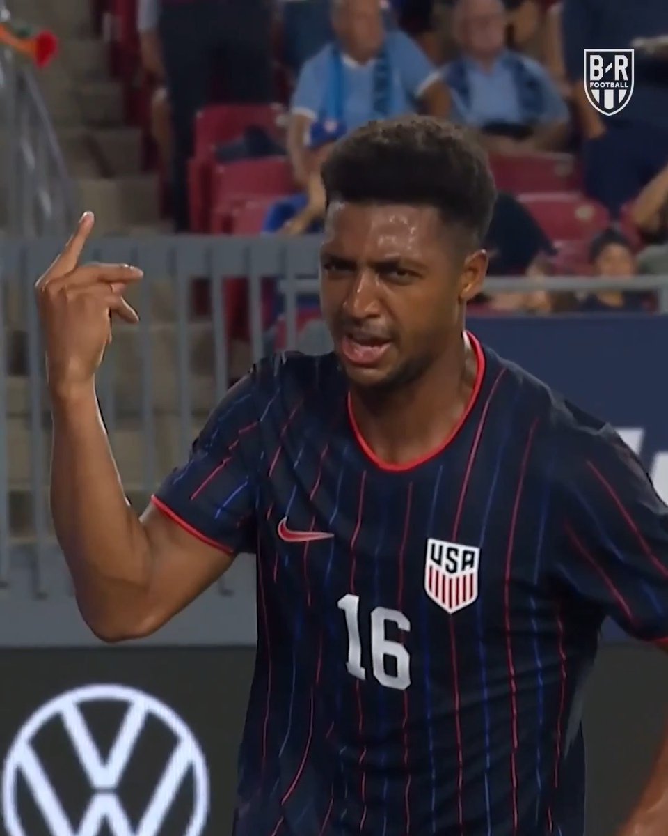 Celebrating Alex Freeman on his 22nd birthday 🥳 Throwback to when USMNT's right back scored twice vs. Uruguay.