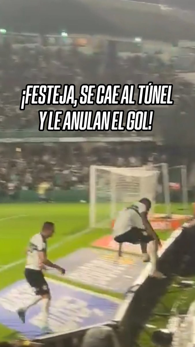 🤯 ¡INSÓLITO MOMENTO EN BRASIL! Jacy Maranhão marcó para el Coritiba, festejó saltando la publicidad, pero... ¡CAYÓ A UN TÚNEL! LO PEOR: ¡EL VAR LE ANULÓ EL GOL! 😖 (vía coritibadadepr1)