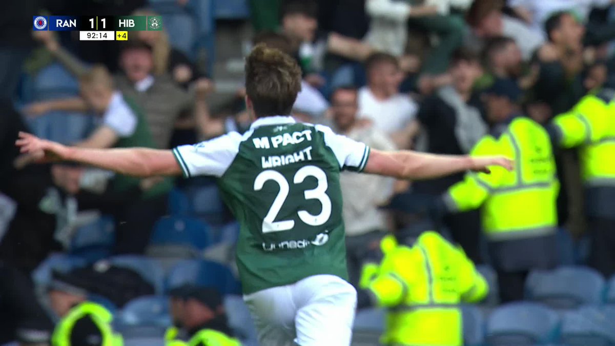 Callum Wright wins it in added time! 🤯 Hibernian Football Club take all three points at Ibrox for the third season on the bounce 🥬