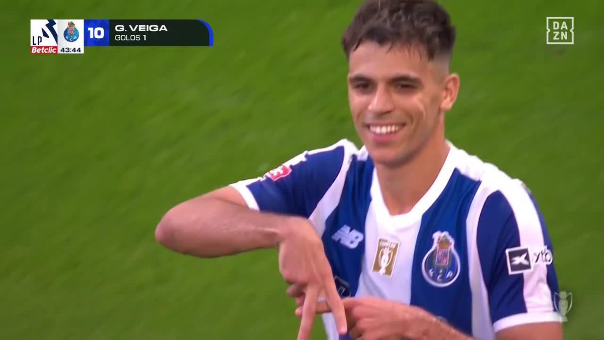 EL FÚTBOL PORTUGUÉS HABLA ESPAÑOL. GABRI VEIGA MARCA PARA EL PORTO 🔥🇪🇸 Las mejores ligas europeas en DAZN. Suscríbete por solo 14,99€ al mes 🔗 #PrimeiraLigaEnDAZN 🇵🇹
