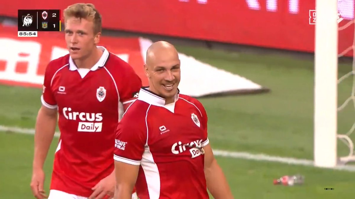 🤯 | MICHAEL FREY ZORGT VOOR DE ZEGE MET EEN OMHAAL! 🚲🇨🇭