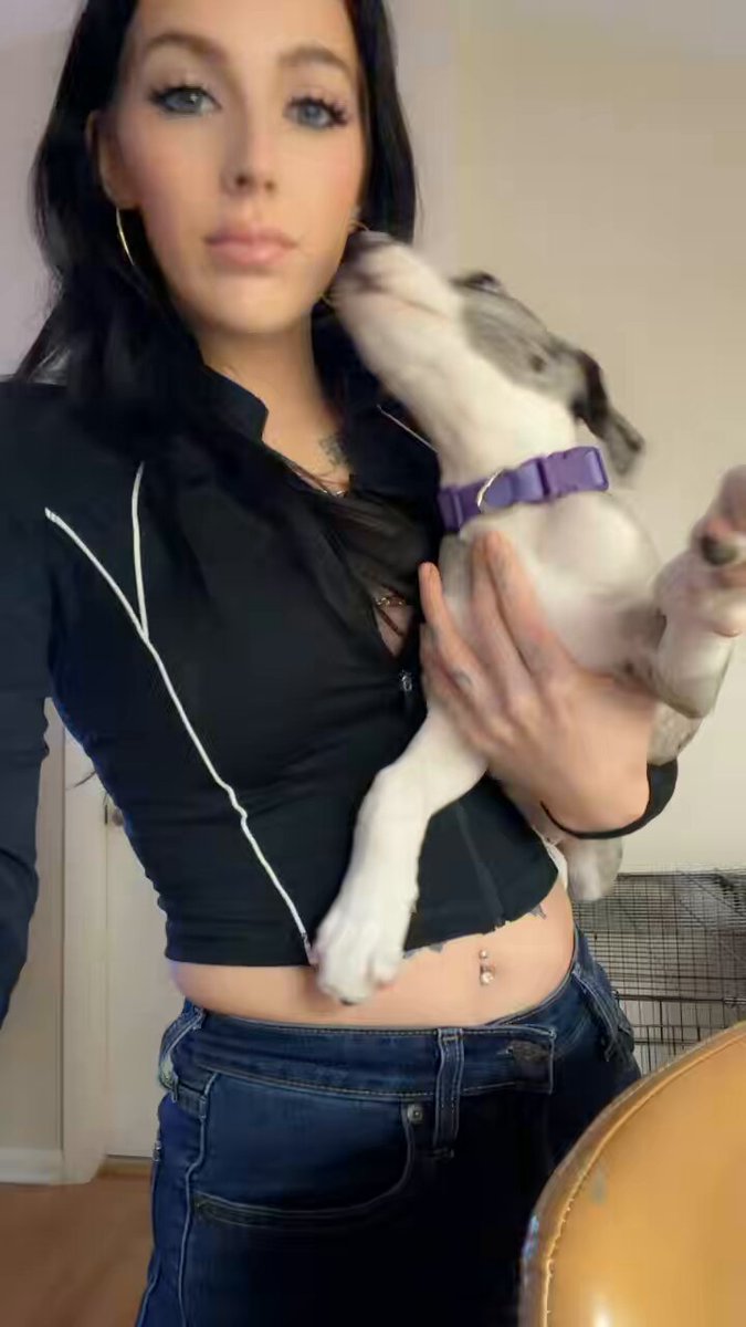 who’s cuter? 🐶
