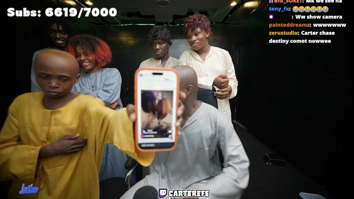 Kolu showed CarterEfe the trending clip of him linking up with his ex, Elma. 😂💔