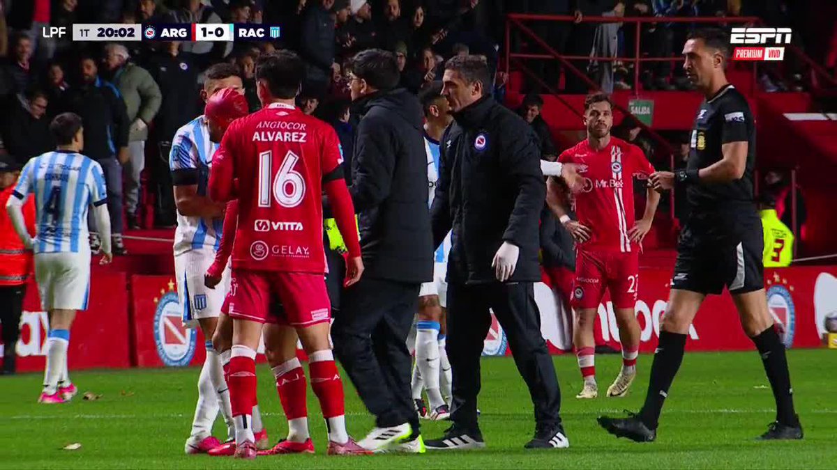 👀 PÉSIMAS NOTICIAS EN RACING Maravilla Martínez, expulsado con roja directa tras un durísimo codazo contra Gutiérrez. ▶️ ESPN Premium | Suscribite al Pack Fútbol | #TorneoClausura 🇦🇷