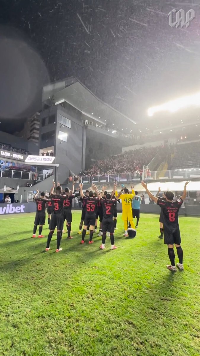 Apoio gigantesco na Vila Belmiro. OBRIGADO 🌪️🌪️🌪️