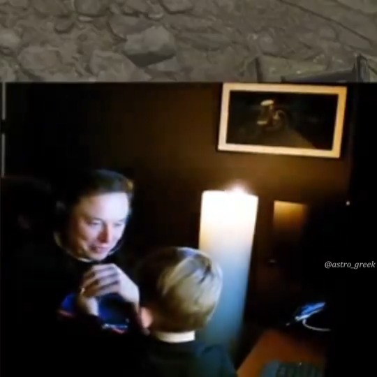 Elon Musk and his son, Lil X, trying to convince each other it’s bedtime while Elon is gaming. 🤣 This might be the best video you’ll see today. 😂